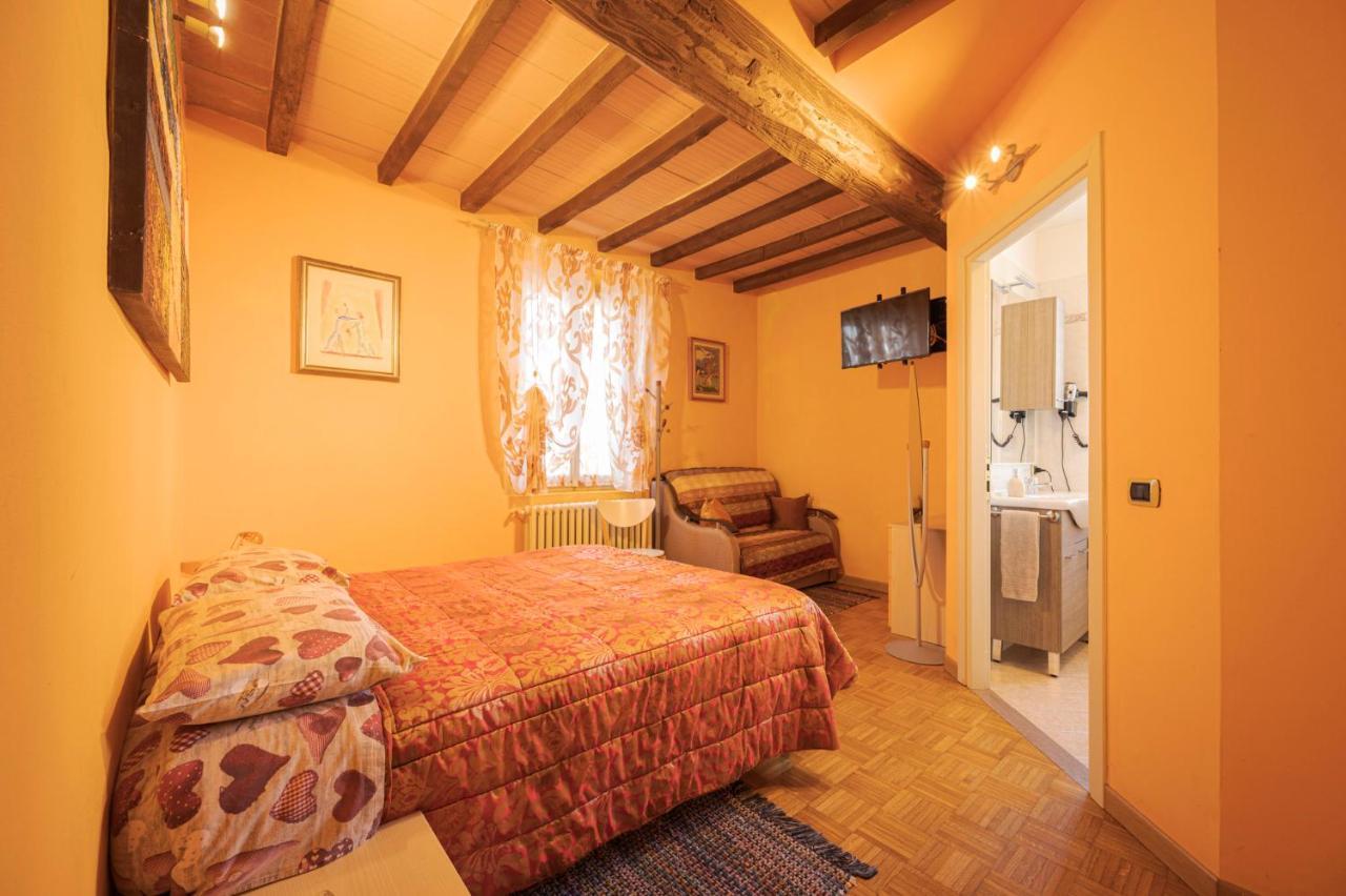 La Fossetta Bed & Breakfast *